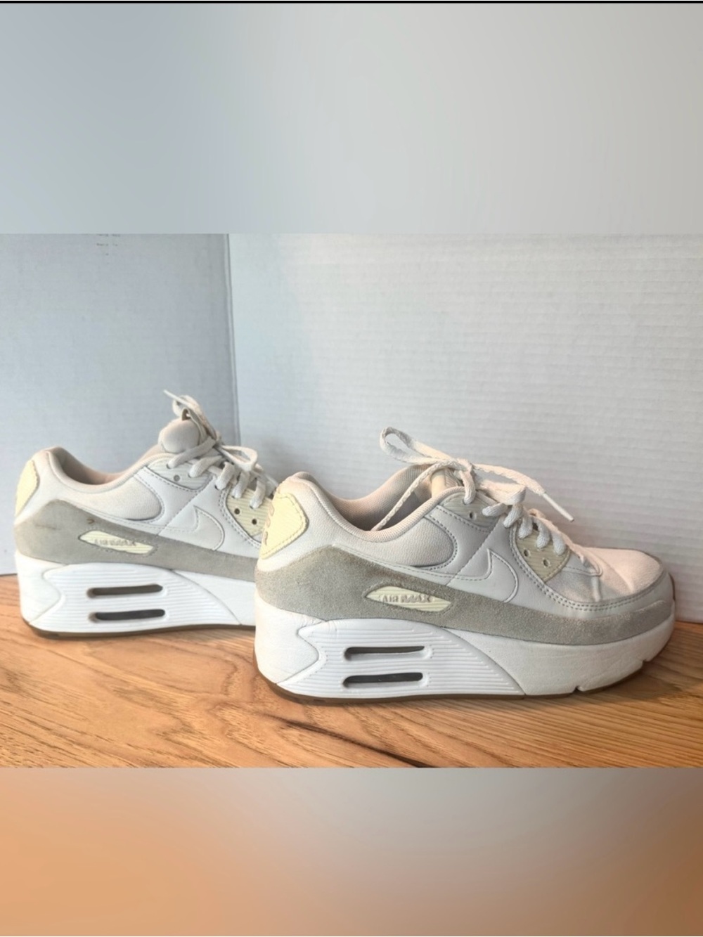 Nike Women’s Air Max LV8 Casual Sneakers size 7.5 - Picture 8 of 14